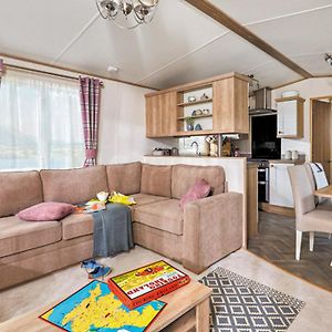 Mobile Home 4
